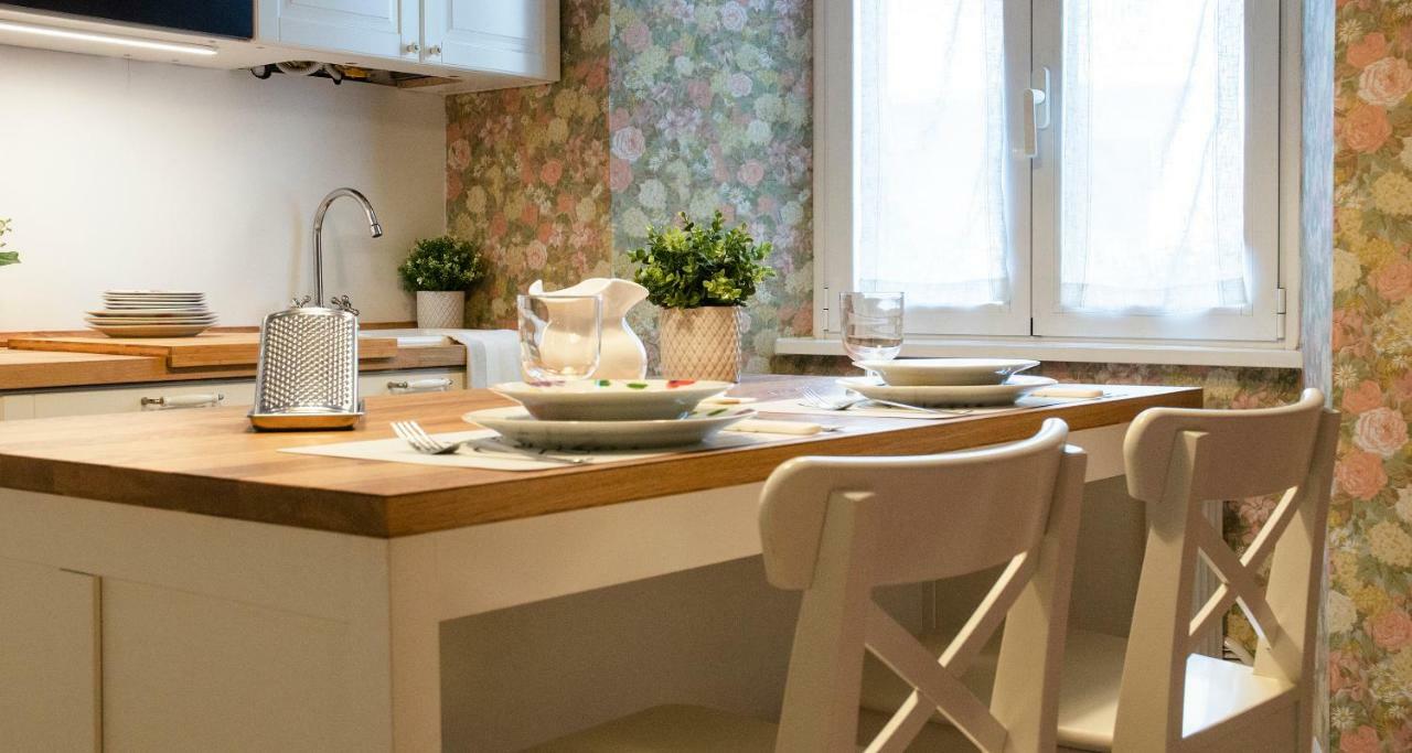 Flowers Apartment Joivy 25 Como Dış mekan fotoğraf