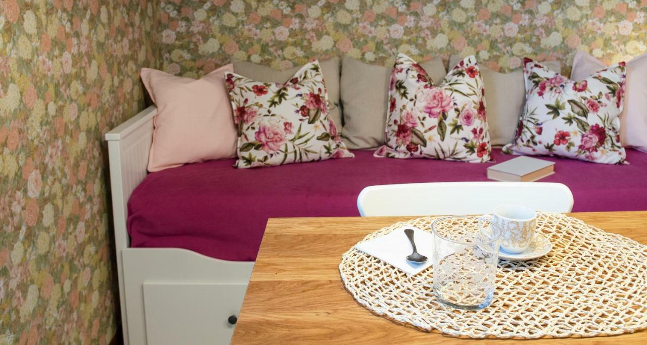 Flowers Apartment Joivy 25 Como Dış mekan fotoğraf