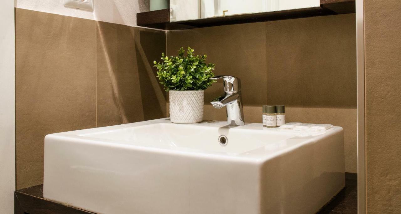 Flowers Apartment Joivy 25 Como Dış mekan fotoğraf