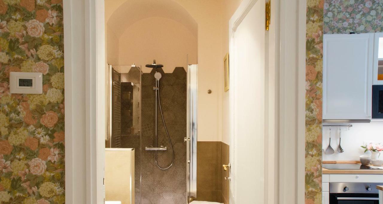 Flowers Apartment Joivy 25 Como Dış mekan fotoğraf