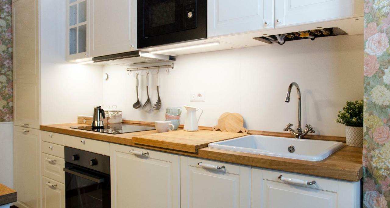 Flowers Apartment Joivy 25 Como Dış mekan fotoğraf