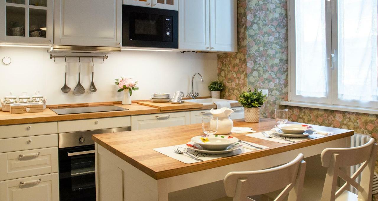 Flowers Apartment Joivy 25 Como Dış mekan fotoğraf