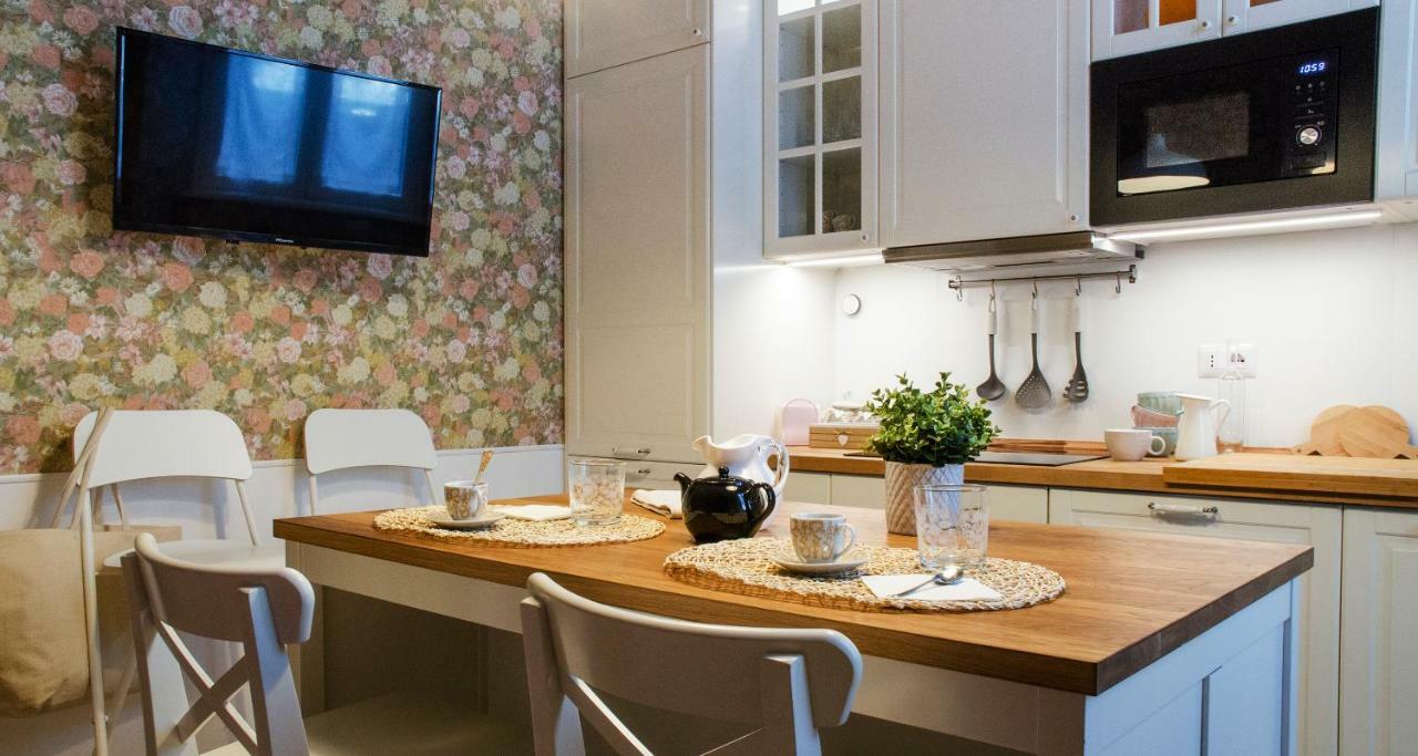 Flowers Apartment Joivy 25 Como Dış mekan fotoğraf